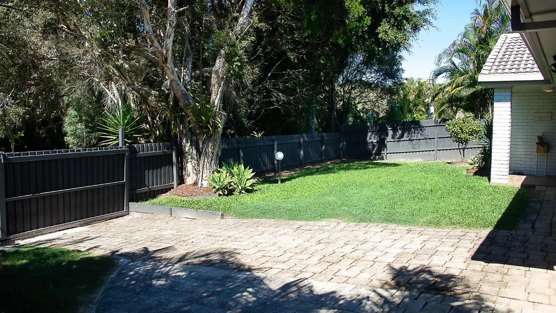 Endless Summer Beach Retreat-Pet Friendly, Walk To Shops Noosa Dom wakacyjny