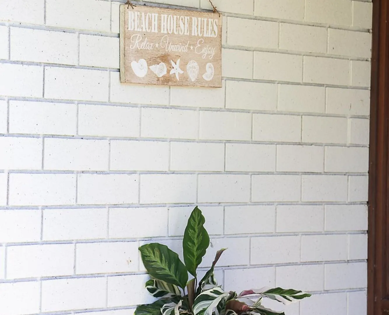 Dom wakacyjny Endless Summer Beach Retreat-Pet Friendly, Walk To Shops Noosa