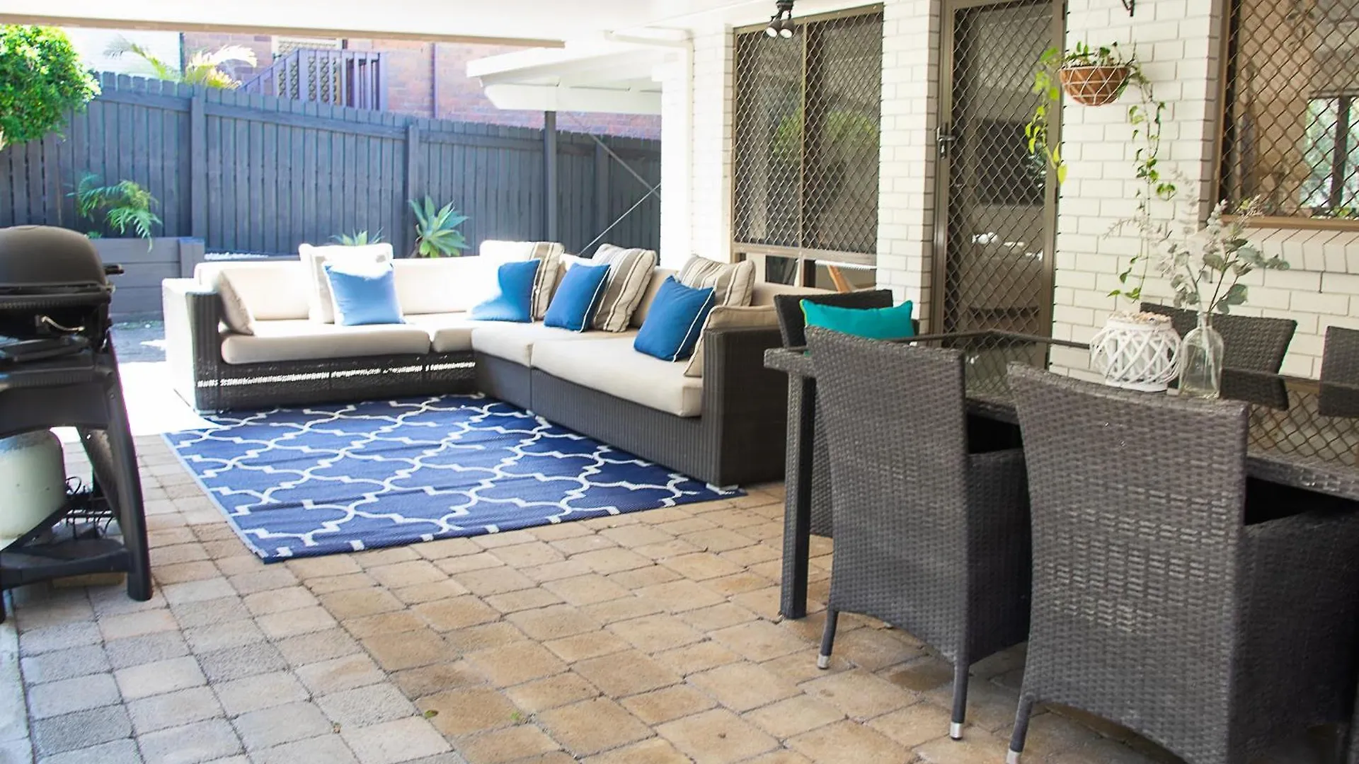 Dom wakacyjny Endless Summer Beach Retreat-Pet Friendly, Walk To Shops Noosa